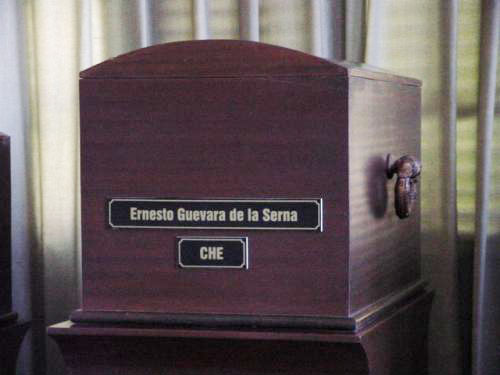 Το φέρετρο με τα οστά του Τσε, Σάντα Κλάρα, Οκτώβρης 1997.