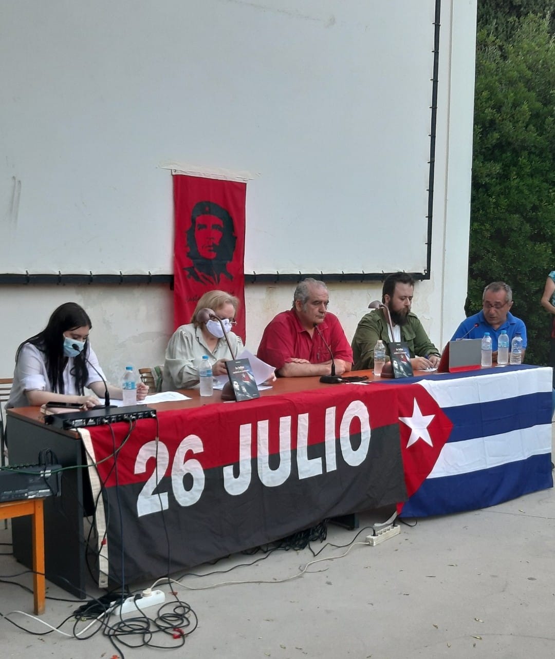 Se presentó en Atenas el libro de Nikos Mottas sobre el Che Guevara ...